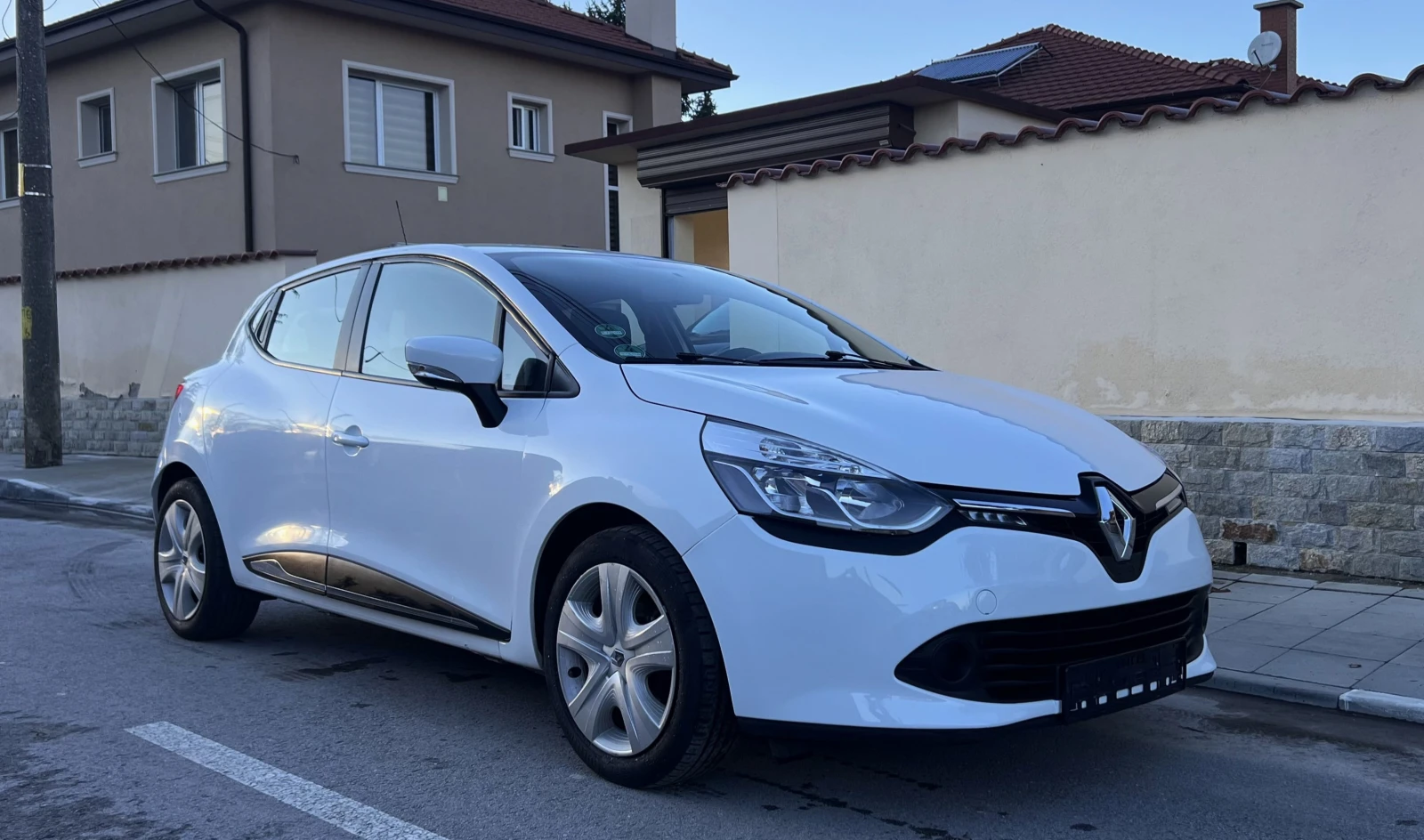 Renault Clio 1.2i 2015г