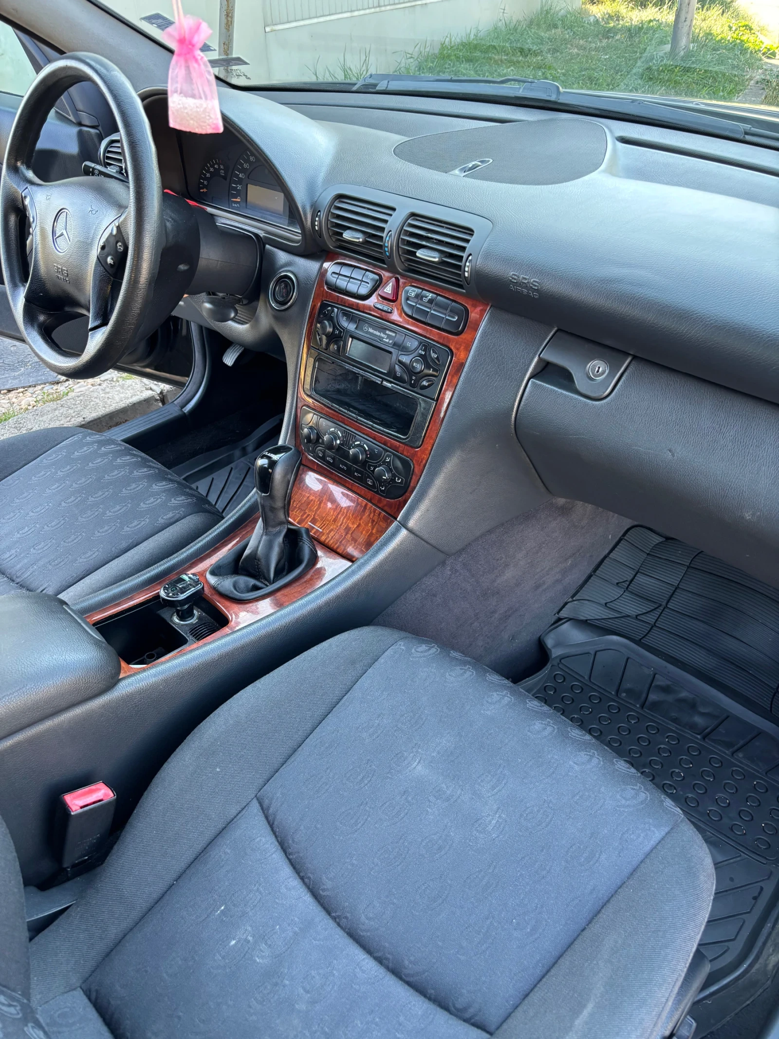 Mercedes-Benz C 220, снимка 8 - Автомобили и джипове - 56133651