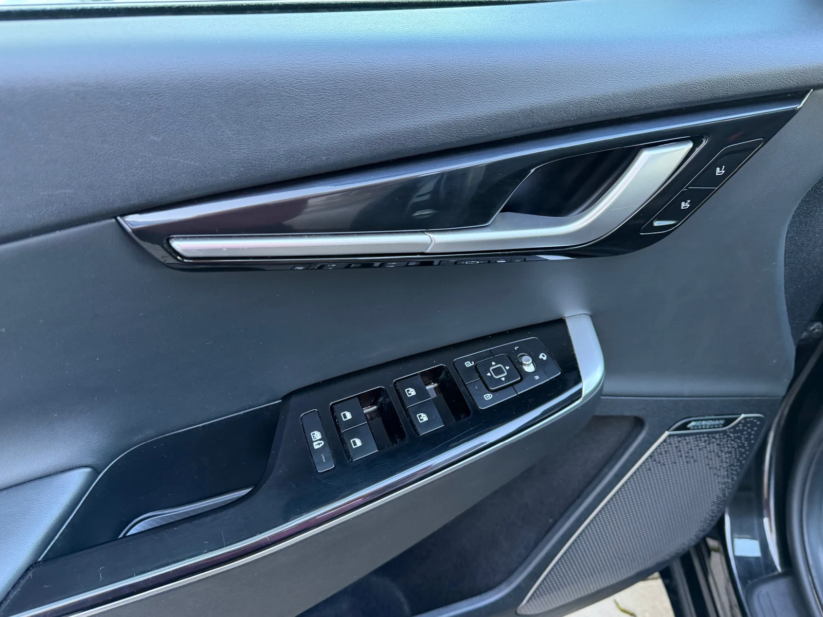 Kia EV6 AWD, снимка 11 - Автомобили и джипове - 56587201