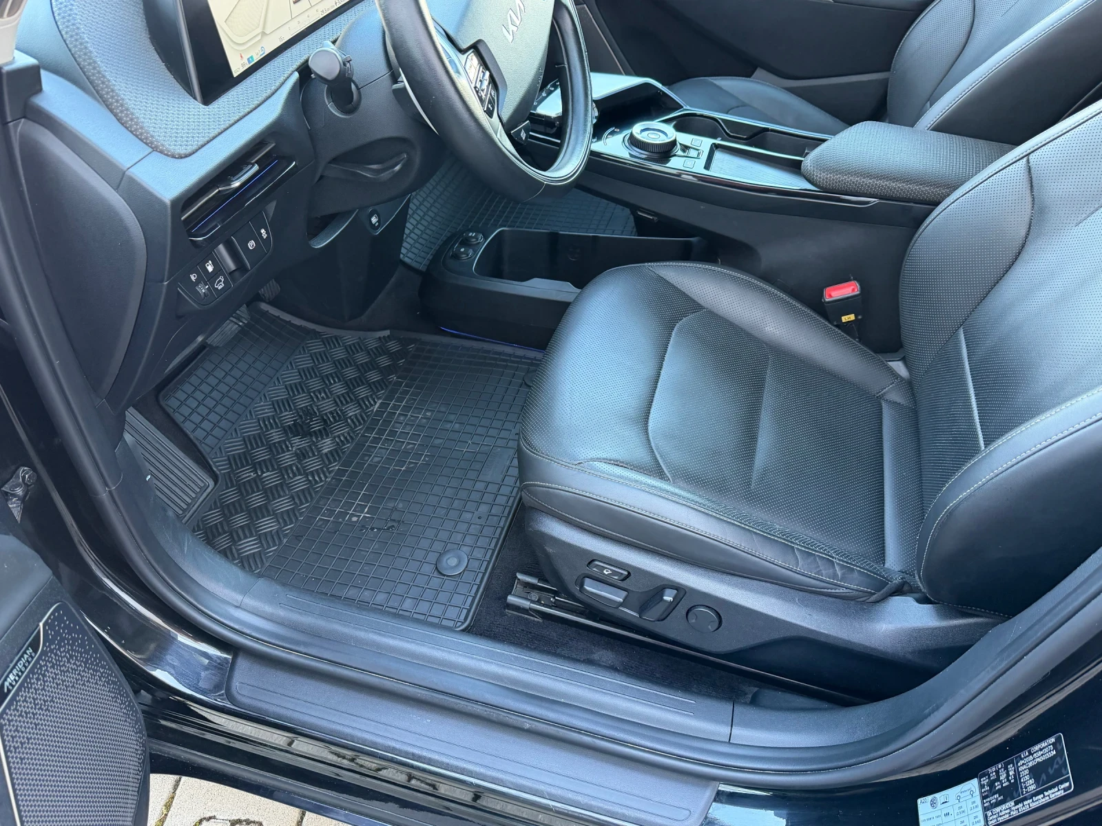Kia EV6 AWD, снимка 12 - Автомобили и джипове - 56587201
