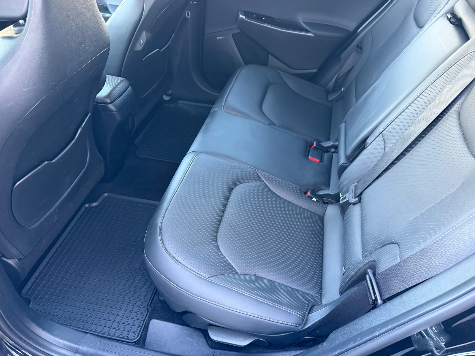 Kia EV6 AWD, снимка 8 - Автомобили и джипове - 56587201