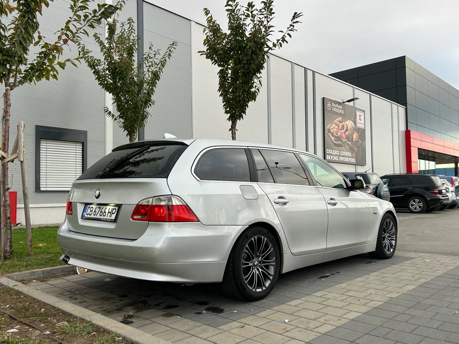 BMW 530, снимка 3 - Автомобили и джипове - 56615104