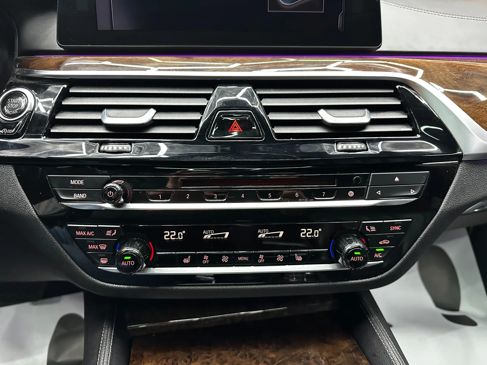 BMW 540 340кс/XDrive/реални км, снимка 13 - Автомобили и джипове - 56718574