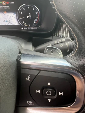 Volvo XC40 2.0T T5 R Design, снимка 11