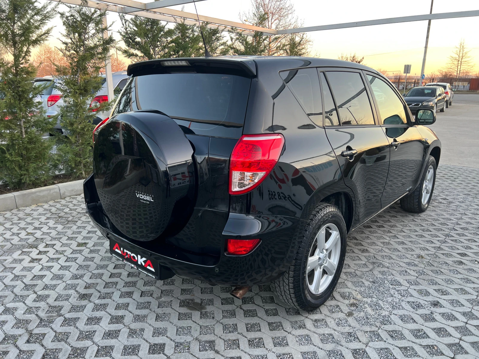 Toyota Rav4 2.0VVTi-152кс= 4х4= АВТОМАТ= НАВИ= ШИБЕДАХ= КОЖА=  - изображение 3