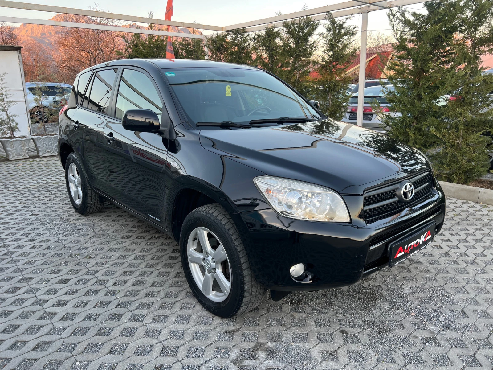 Toyota Rav4 2.0VVTi-152кс= 4х4= АВТОМАТ= НАВИ= ШИБЕДАХ= КОЖА=  - изображение 2