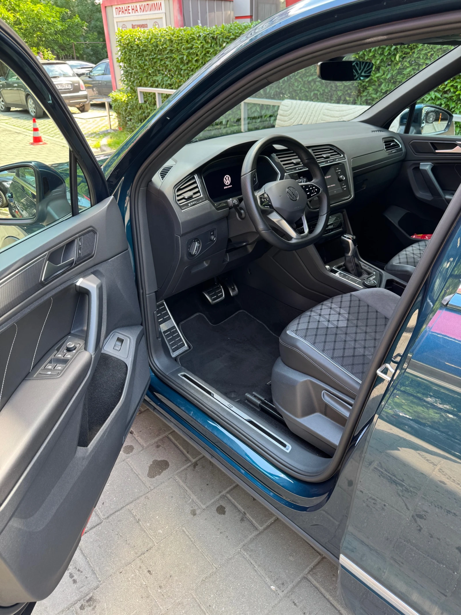 VW Tiguan 2.0 TDI-SCR 4MOTION 360Градуса  Гаранция Прожекция - изображение 6