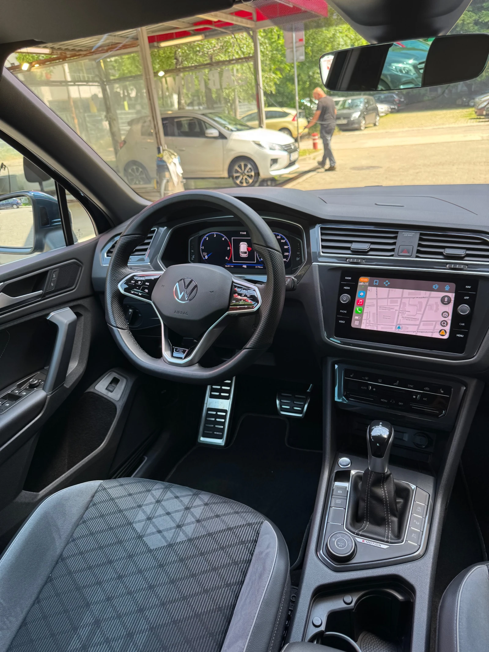 VW Tiguan 2.0 TDI-SCR 4MOTION 360Градуса  Гаранция Прожекция - изображение 9