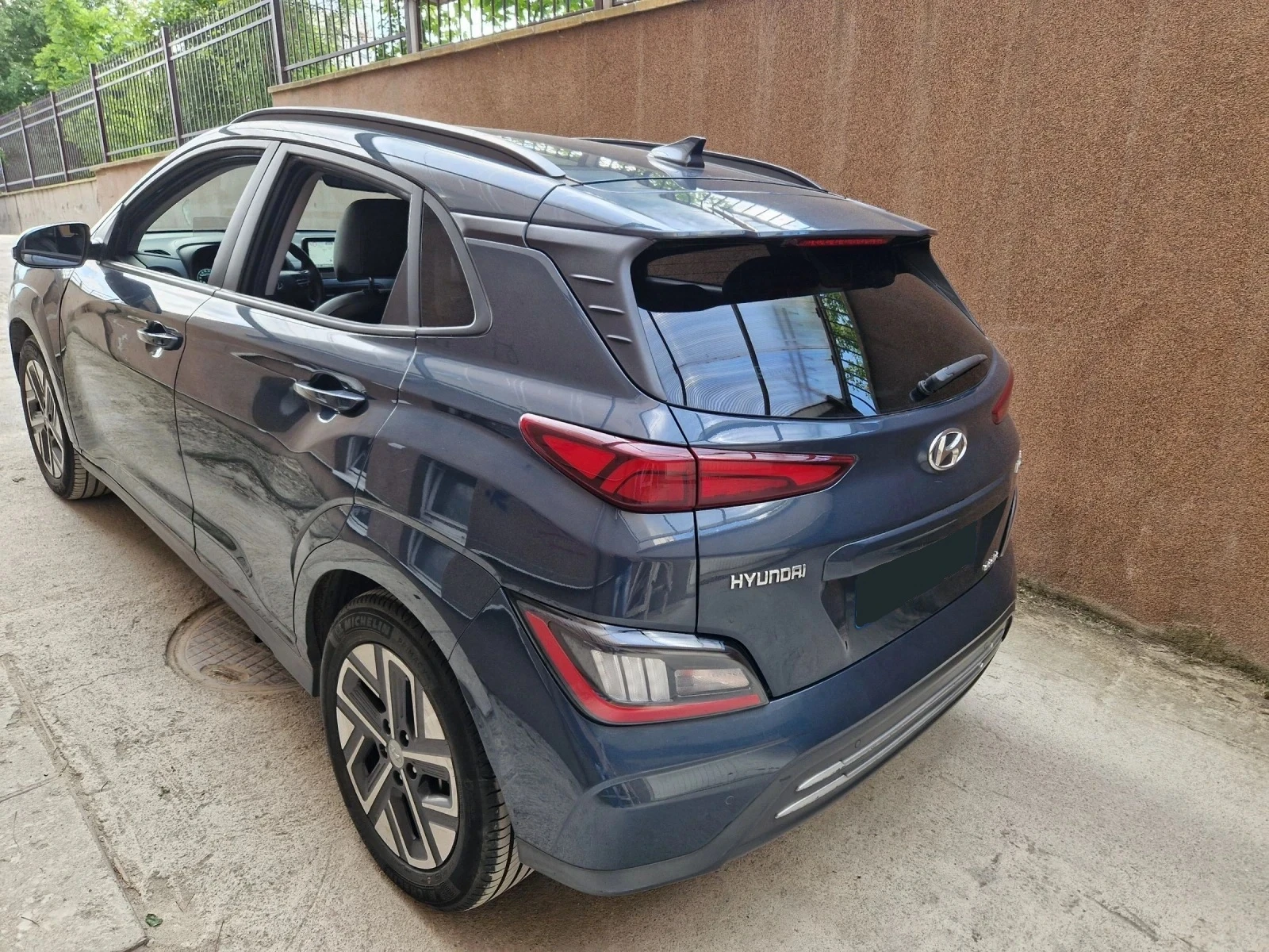 Hyundai Kona 64kWh_Face_Гаранция_Серв.кн_Exec_27хилSoH100%_KREL - изображение 8