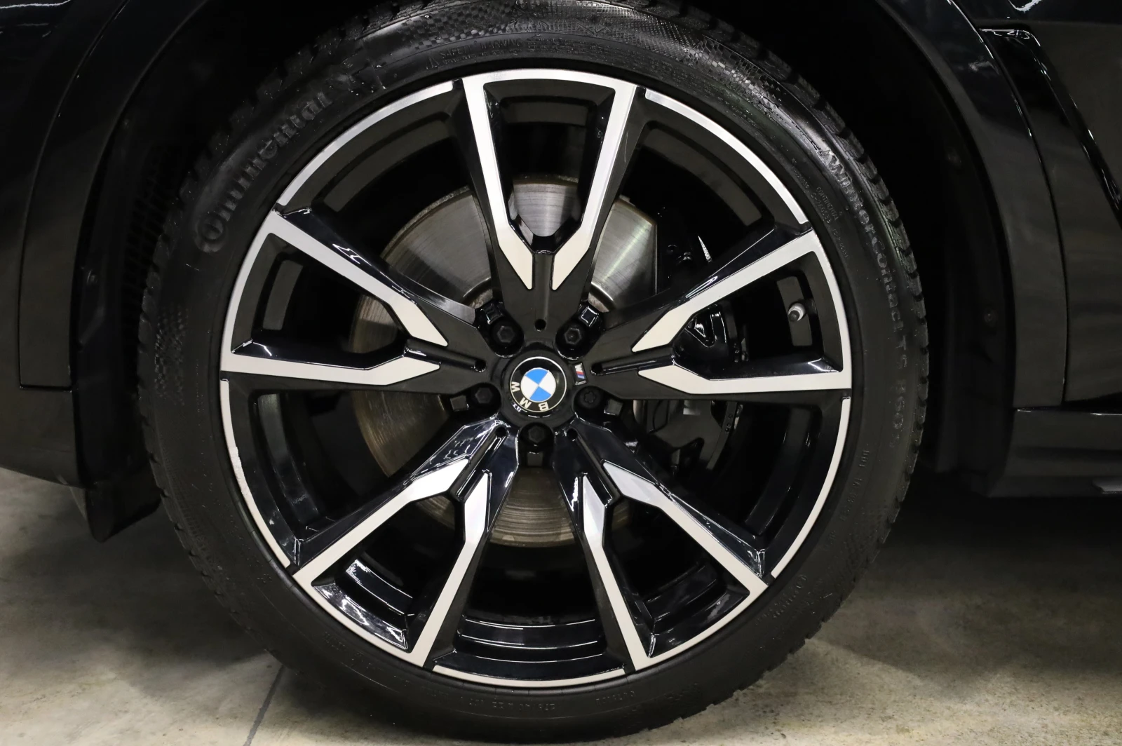 BMW X7 4.0d* INDIVIDUAL* SWAROVSKI* PANO* 360*  - изображение 5