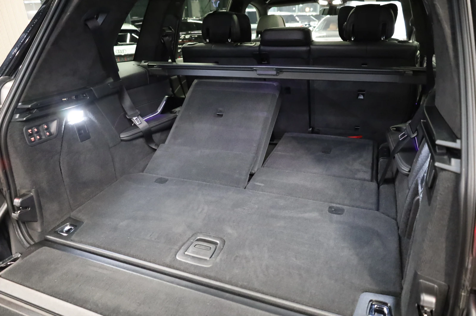 BMW X7 4.0d* INDIVIDUAL* SWAROVSKI* PANO* 360*  | Mobile.bg � ����������� 17