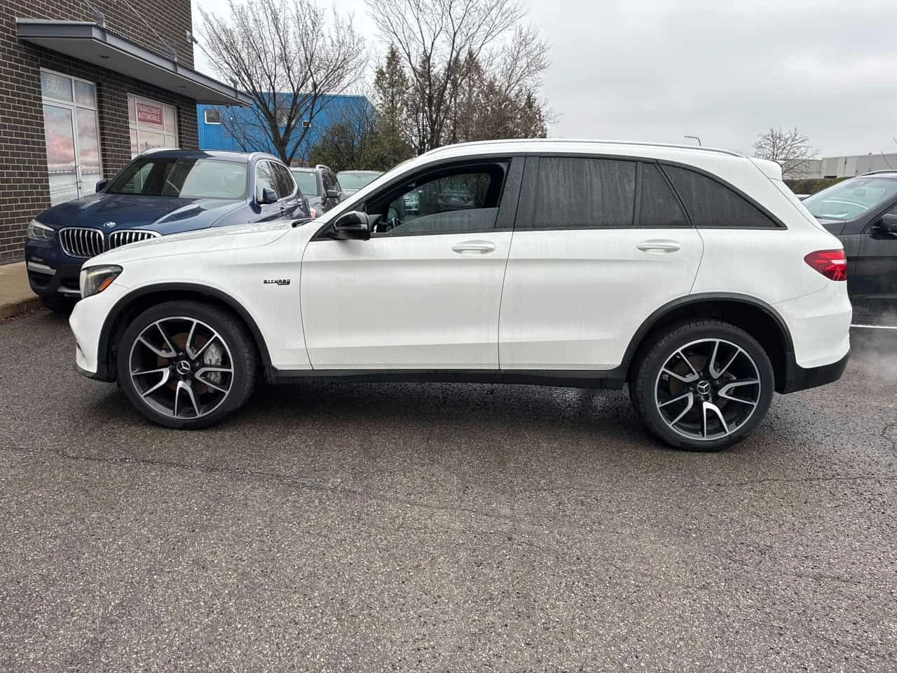 Mercedes-Benz GLC 43 AMG * CARFAX * ЦЕНА ДО БГ, снимка 3 - Автомобили и джипове - 54227792