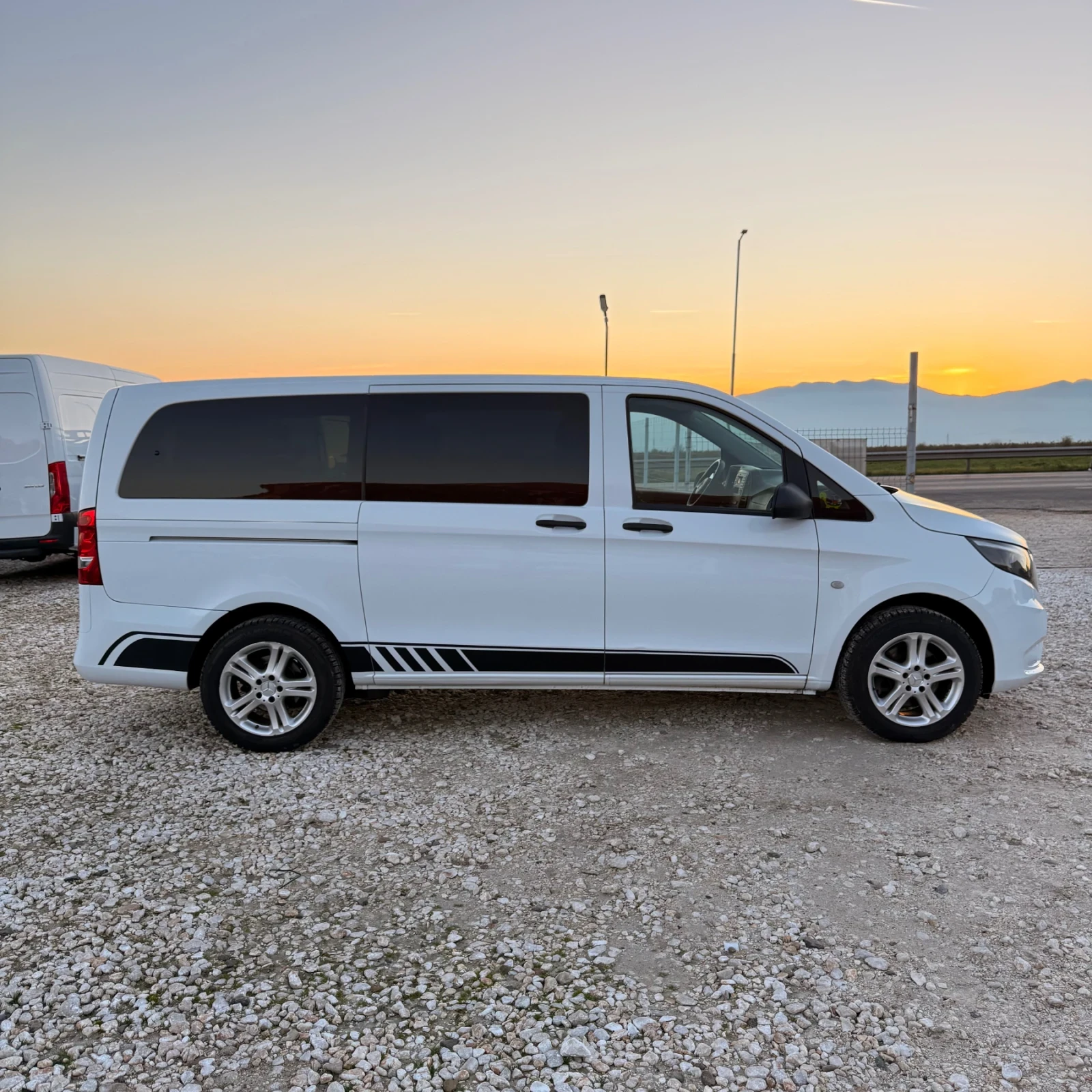 Mercedes-Benz Vito 4Matic-114CDi-9Местен-Клима-Евро6 - изображение 6