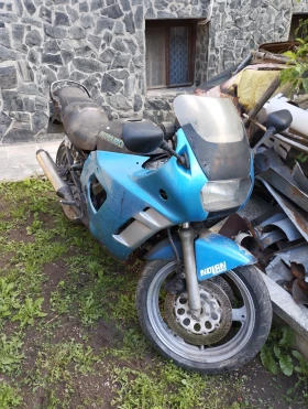 ������ Suzuki Katana