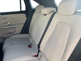 Mercedes-Benz GLA 180, снимка 12