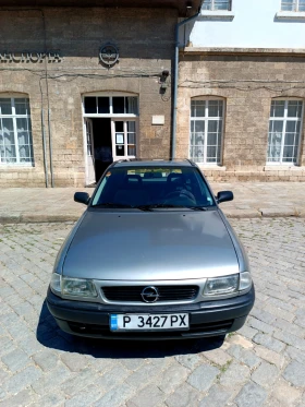 Opel Astra 1.6 Бензин 75к.с., снимка 4