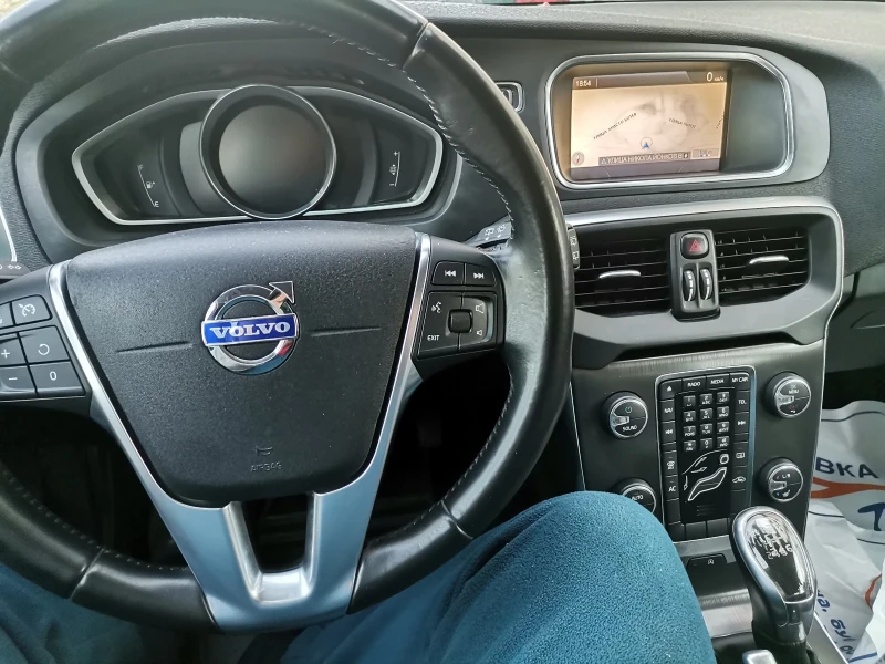 Volvo V40 D2, снимка 5 - Автомобили и джипове - 48770777