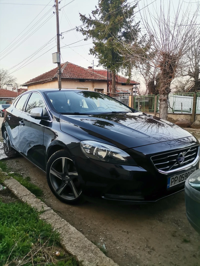 Volvo V40 D2, снимка 1 - Автомобили и джипове - 48770777