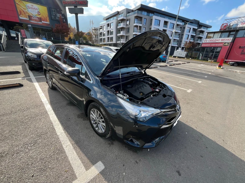 Toyota Avensis, снимка 10 - Автомобили и джипове - 47933211