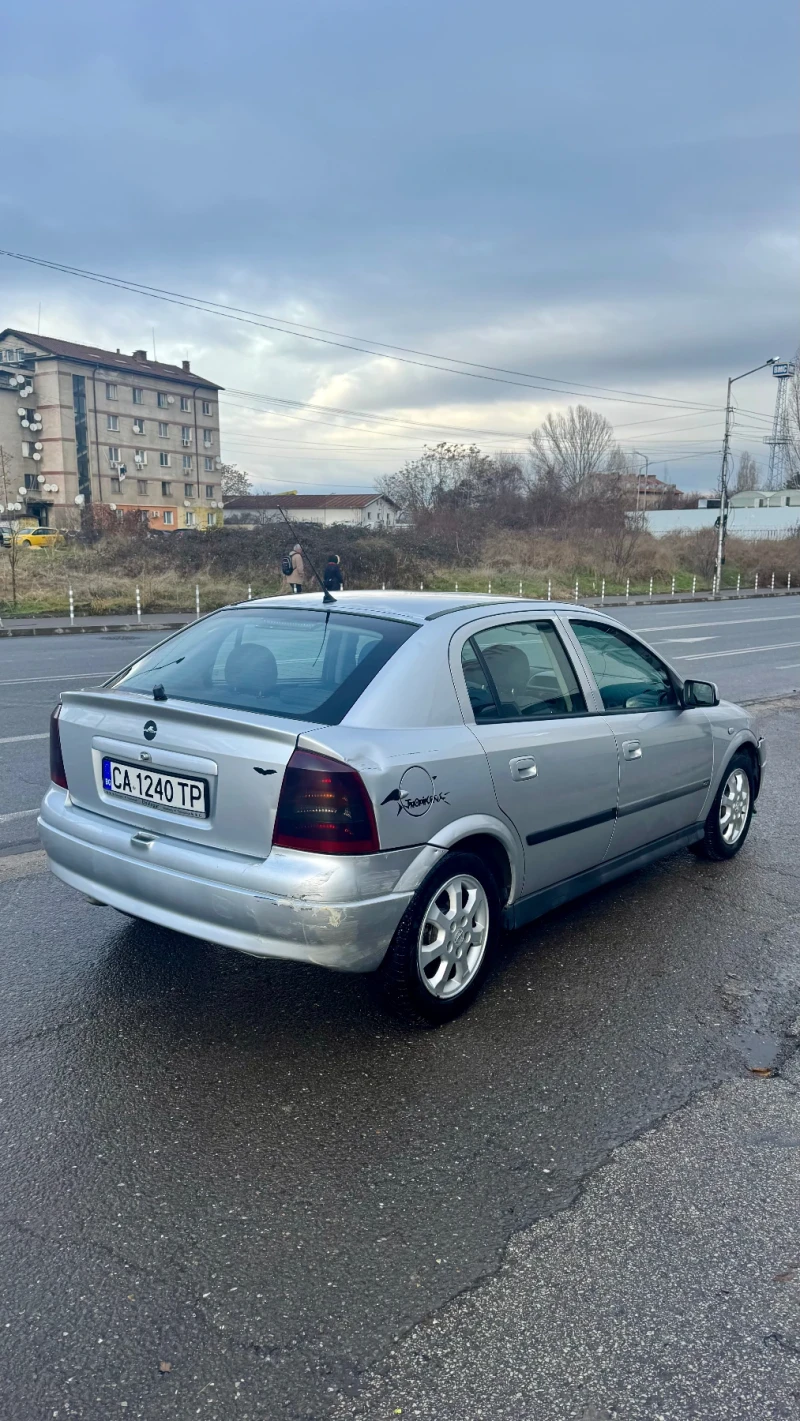 Opel Astra 2.2 DTI, снимка 3 - Автомобили и джипове - 48371178