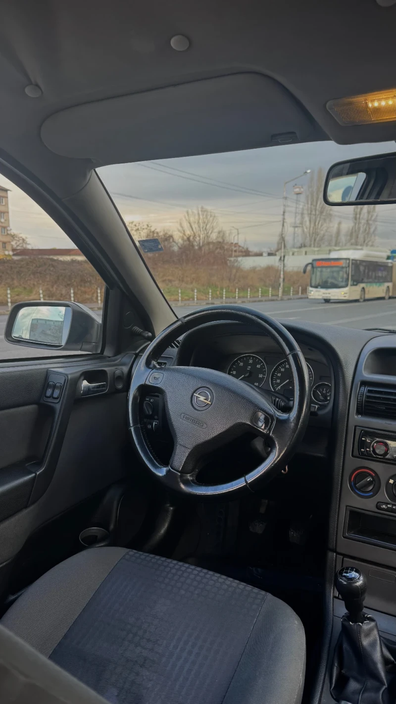 Opel Astra 2.2 DTI, снимка 12 - Автомобили и джипове - 48371178