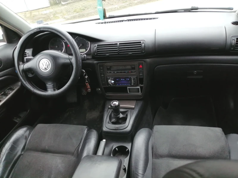 VW Passat 5.5.1.9. ТDИ. 131к.6скор., снимка 9 - Автомобили и джипове - 49332787