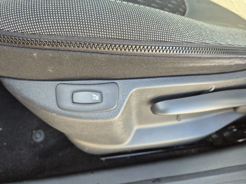 Renault Captur 1.5DCI, снимка 10 - Автомобили и джипове - 52120570