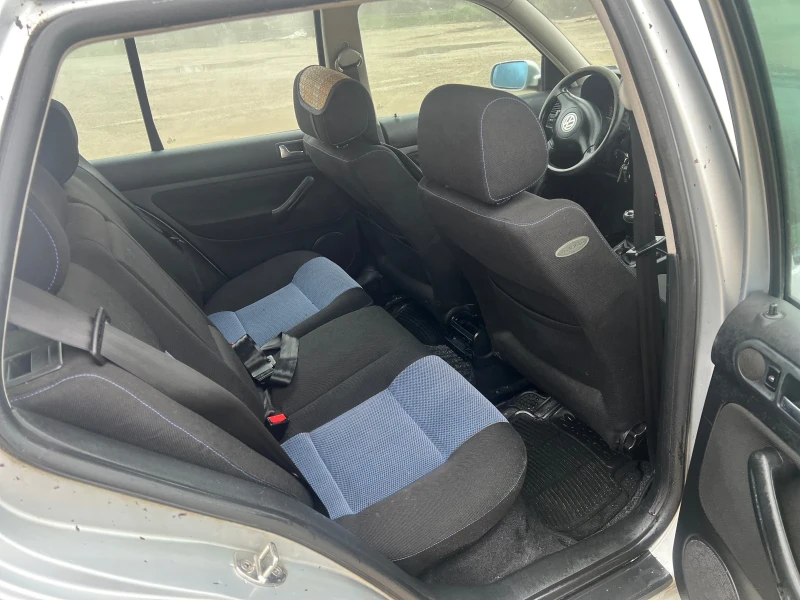 VW Golf 1.6, снимка 8 - Автомобили и джипове - 52678348