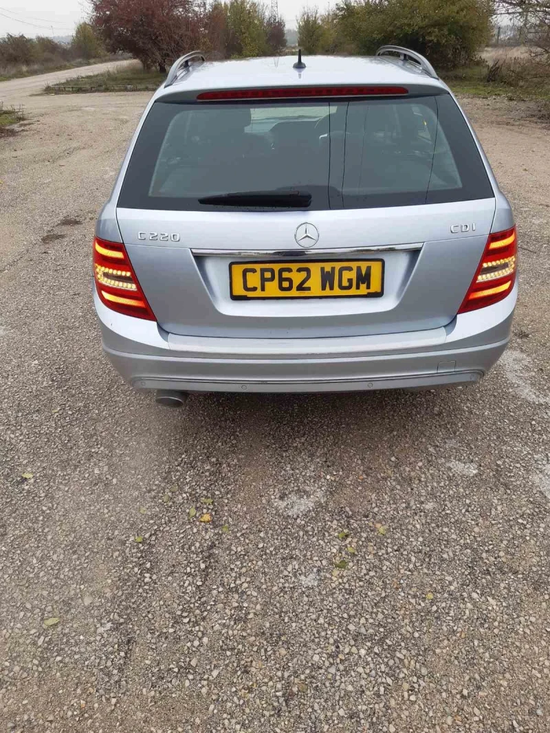 Mercedes-Benz C 220, снимка 3 - Автомобили и джипове - 52817369