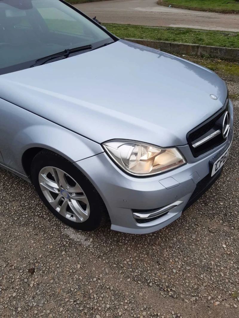 Mercedes-Benz C 220, снимка 2 - Автомобили и джипове - 52817369