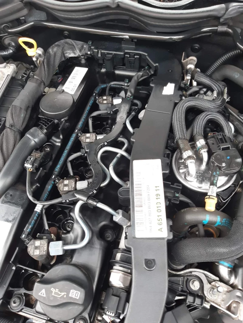 Mercedes-Benz C 220, снимка 10 - Автомобили и джипове - 52817369