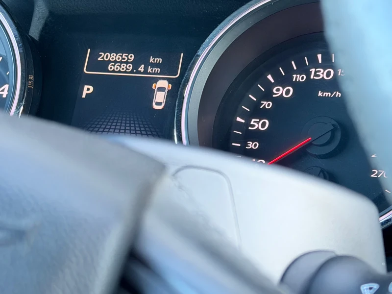 Renault Latitude 3.0dCi V6-241ps, снимка 12 - Автомобили и джипове - 53154374