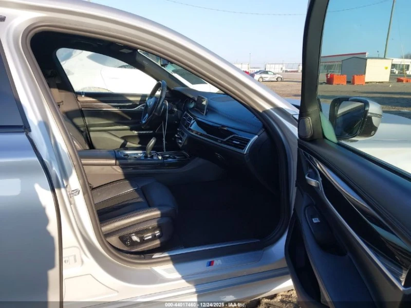 BMW 750 4.4l I, снимка 5 - Автомобили и джипове - 53466863