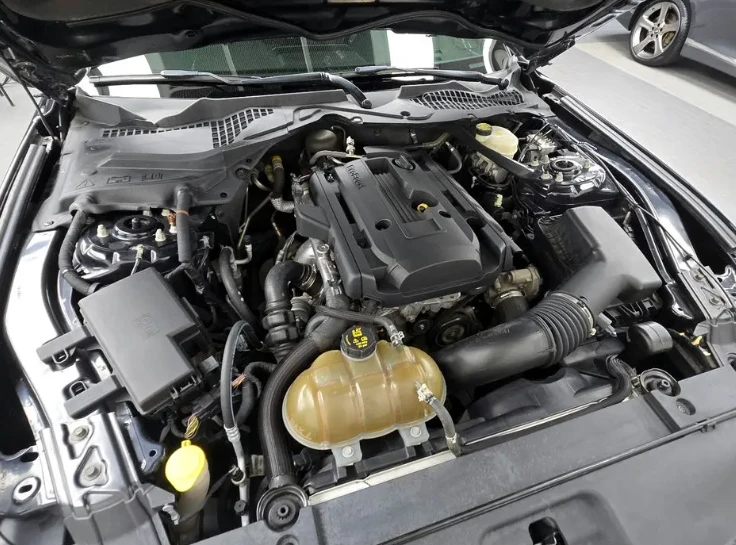 Ford Mustang Coupe 3.7 V6 - изображение 6