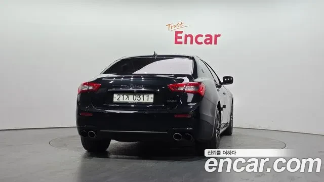 Maserati Ghibli, снимка 4 - Автомобили и джипове - 54753984