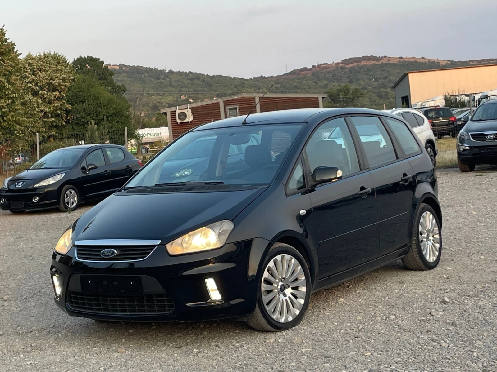 Ford C-max 1.6TDCi 90к.с * Климатроник*  - изображение 3