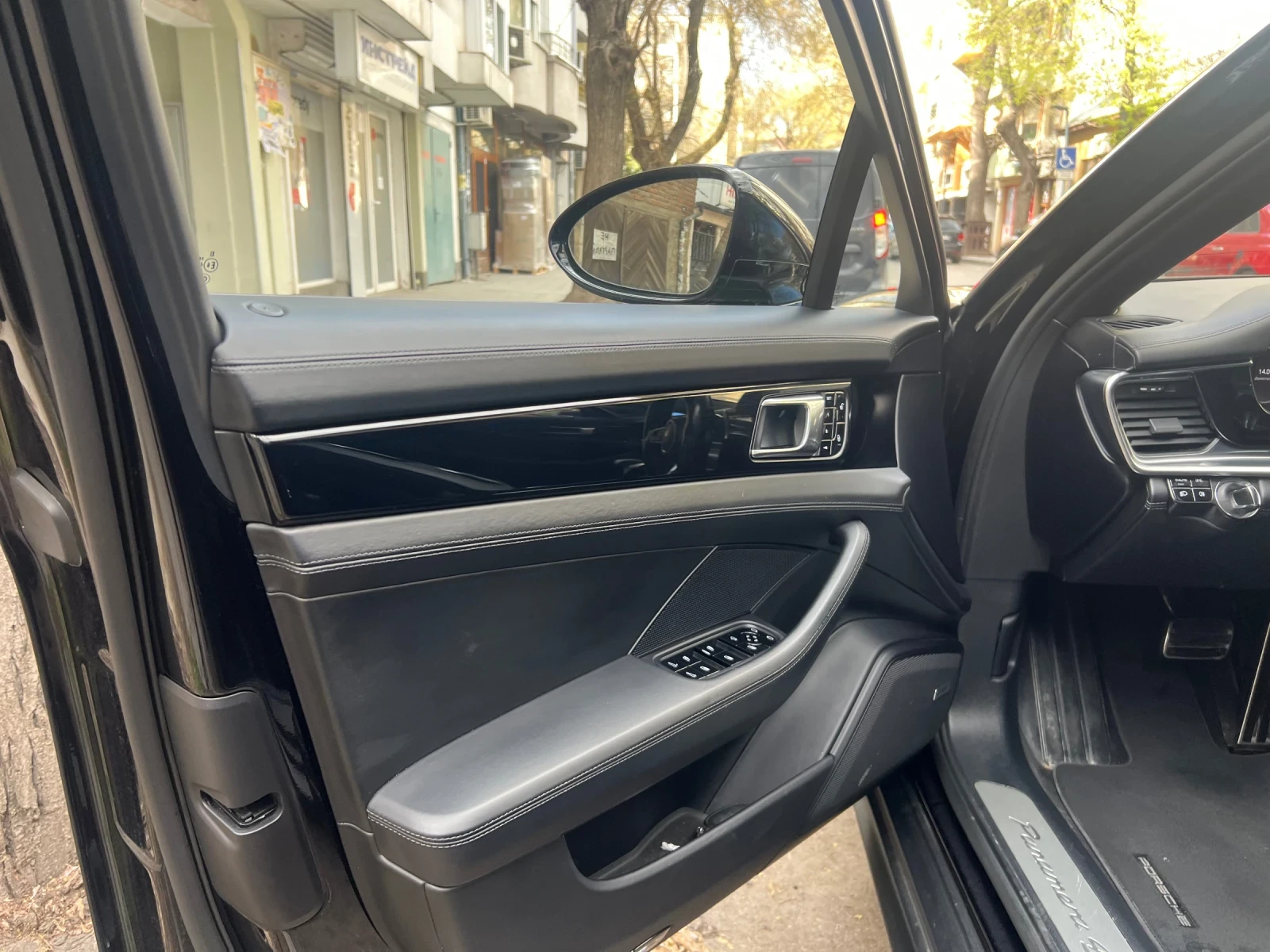 Porsche Panamera 4S BI-TURBO* KeyGo* 360* LIZING* .48х2666лв - изображение 8