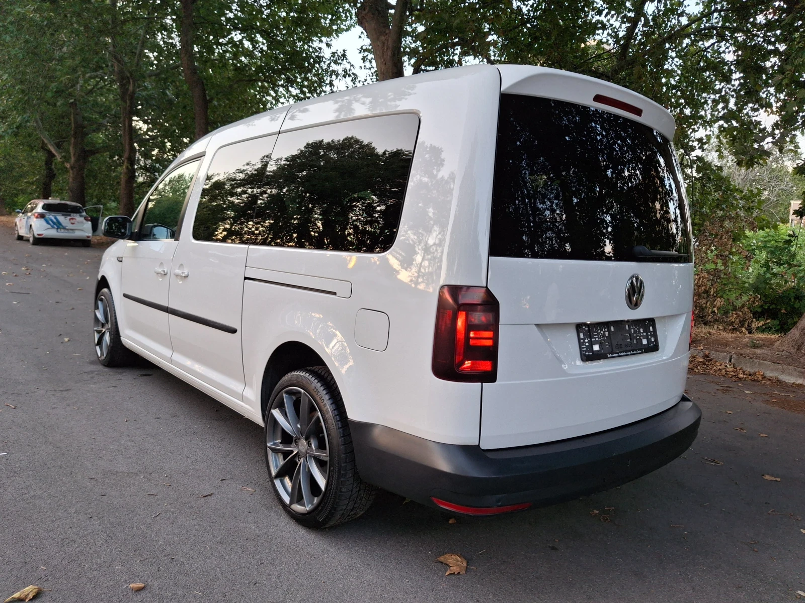 VW Caddy Vw 2.0TDI 150kc 7 Mesta  - изображение 9