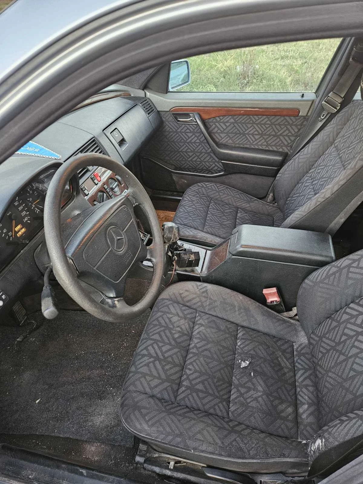 Mercedes-Benz C 180 Газова уредба - изображение 9