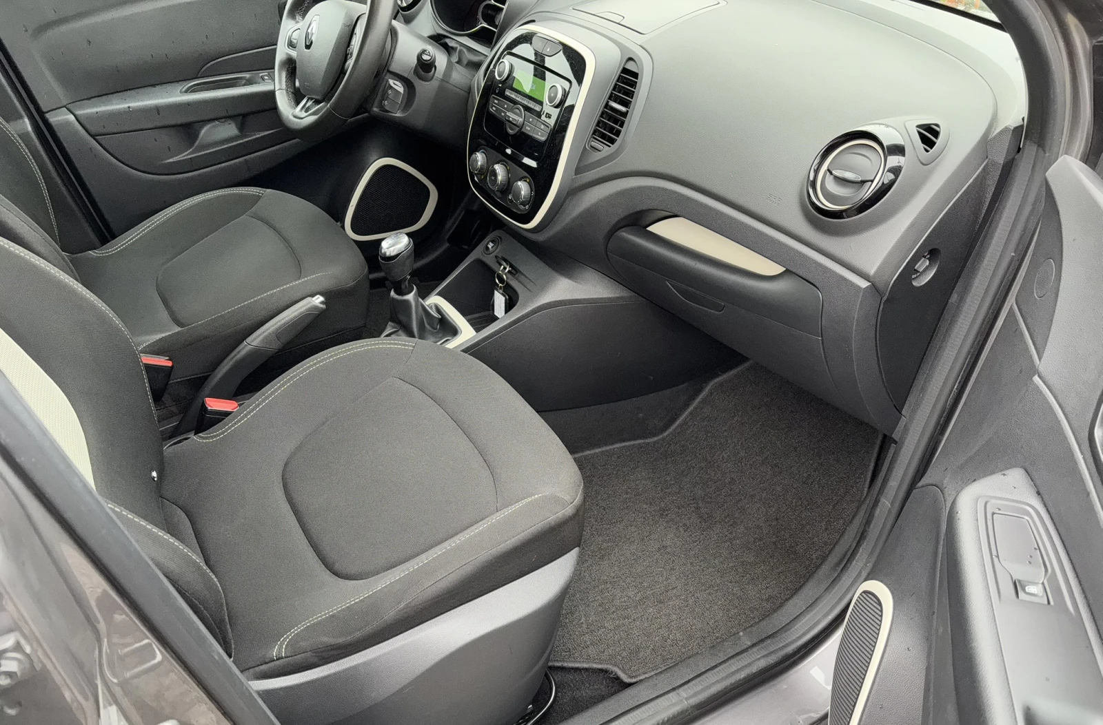 Renault Captur ZEN TCe 90 - изображение 8