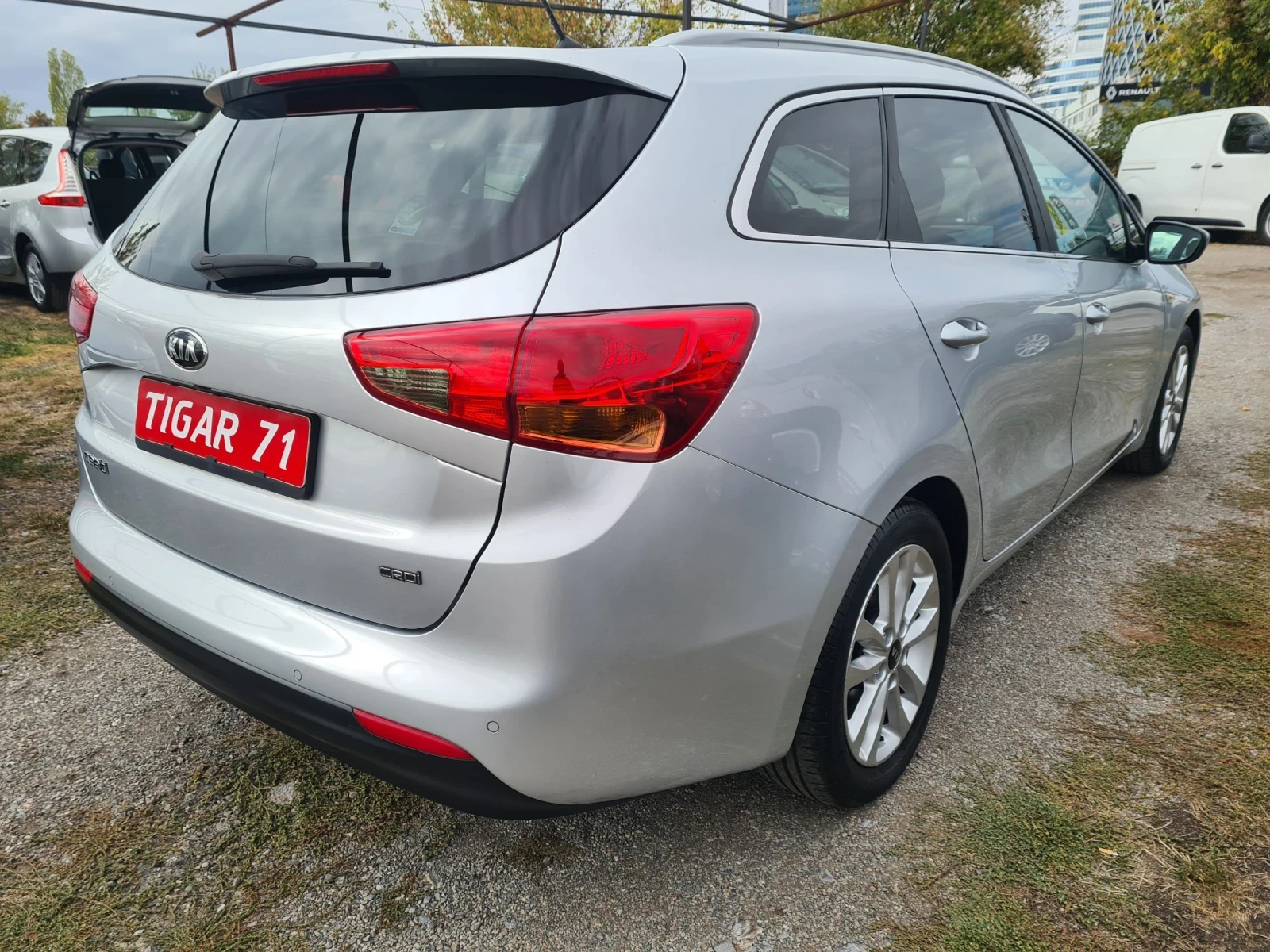 Kia Ceed 1.6CRDi 110p.s  - изображение 4