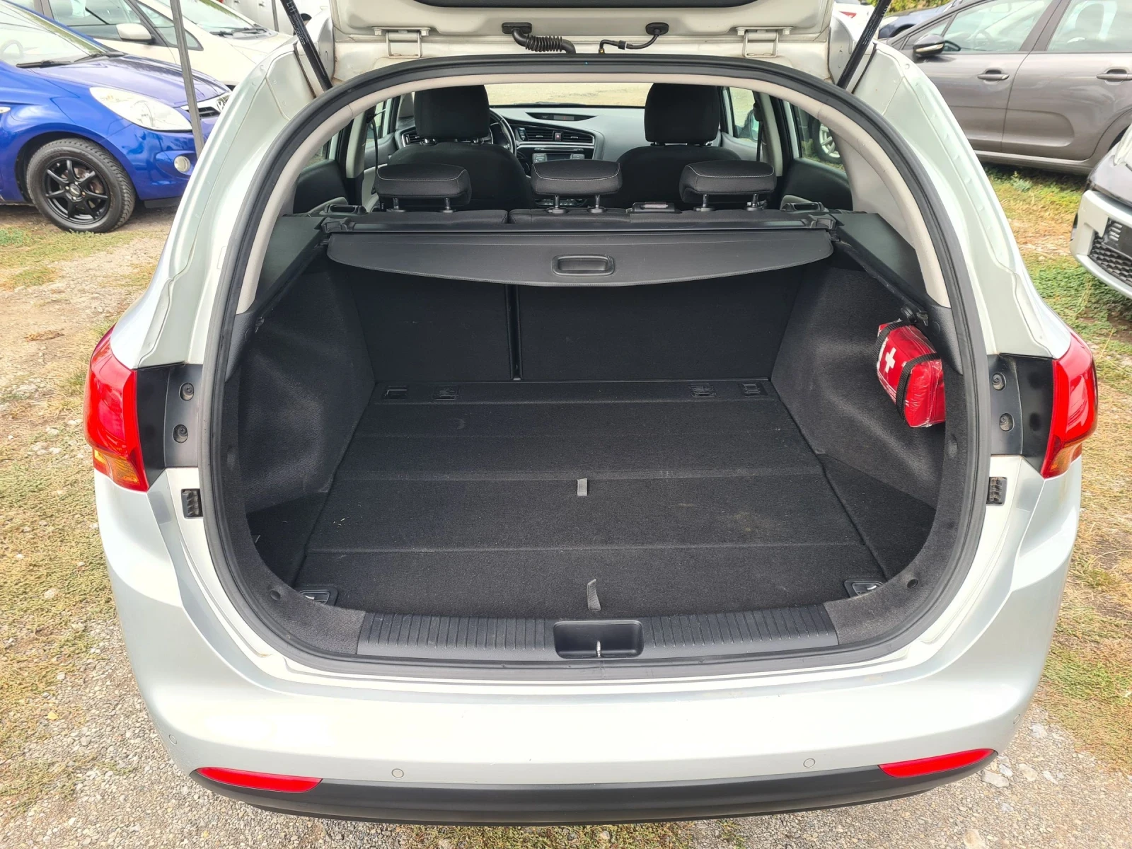 Kia Ceed 1.6CRDi 110p.s  | Mobile.bg   11