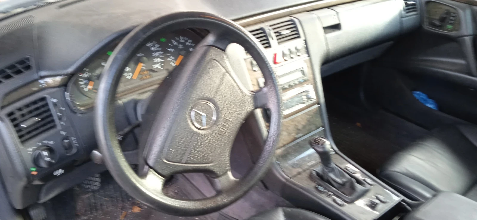 Mercedes-Benz E 200 210 - изображение 5