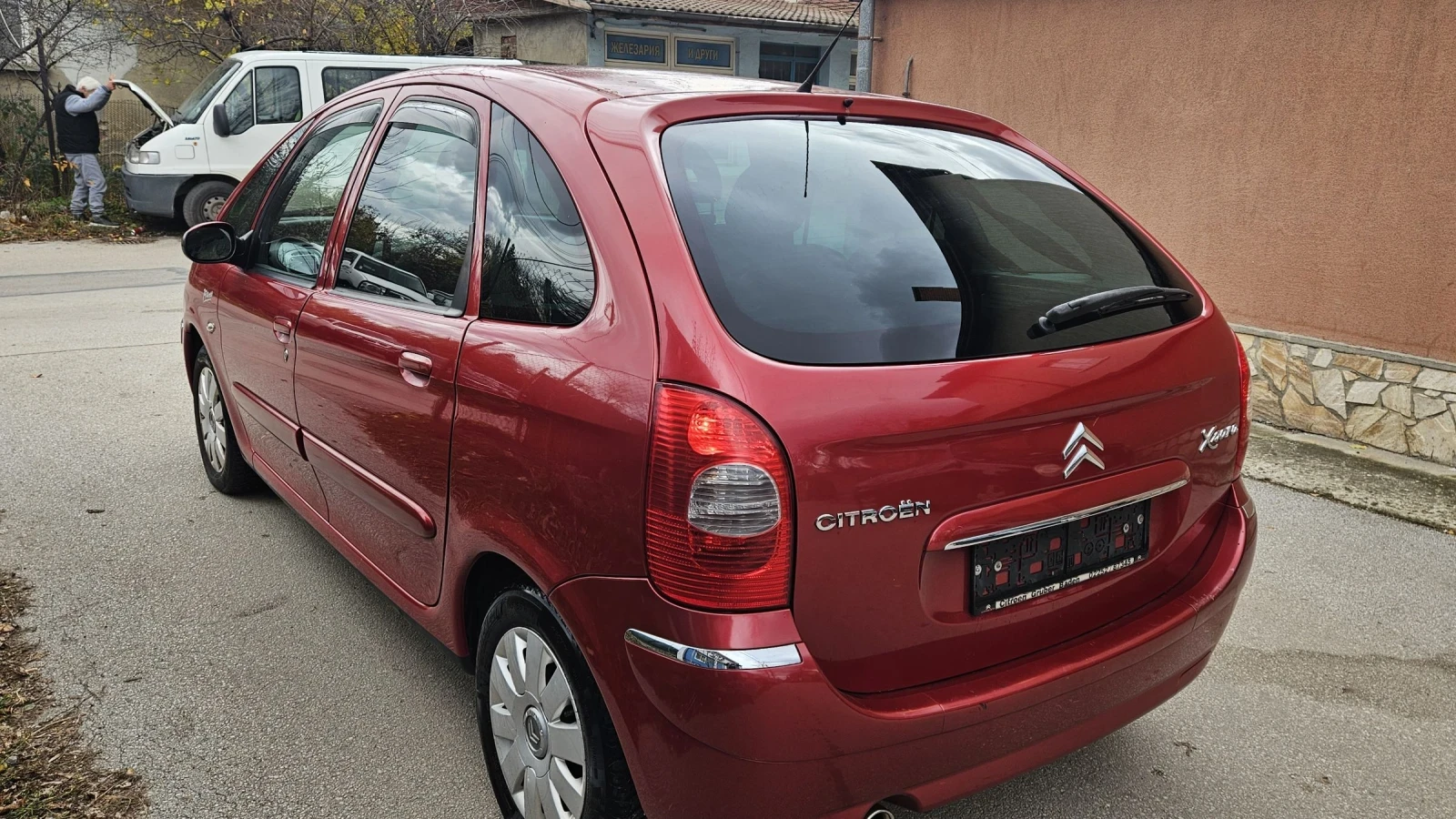Citroen Xsara picasso 1.6 бензин 2009г - изображение 3