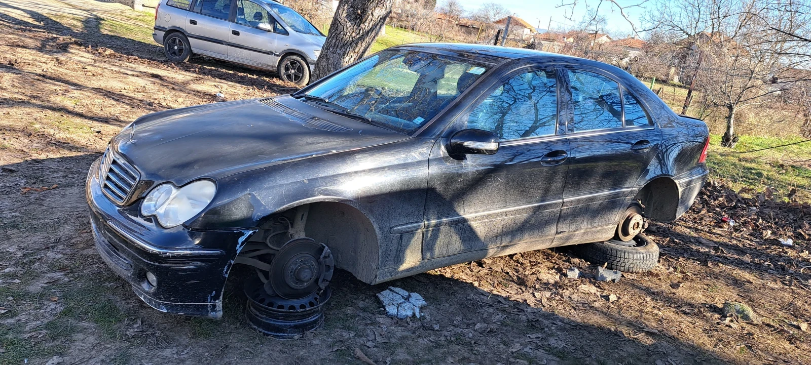 Mercedes-Benz C 180 180 - изображение 2