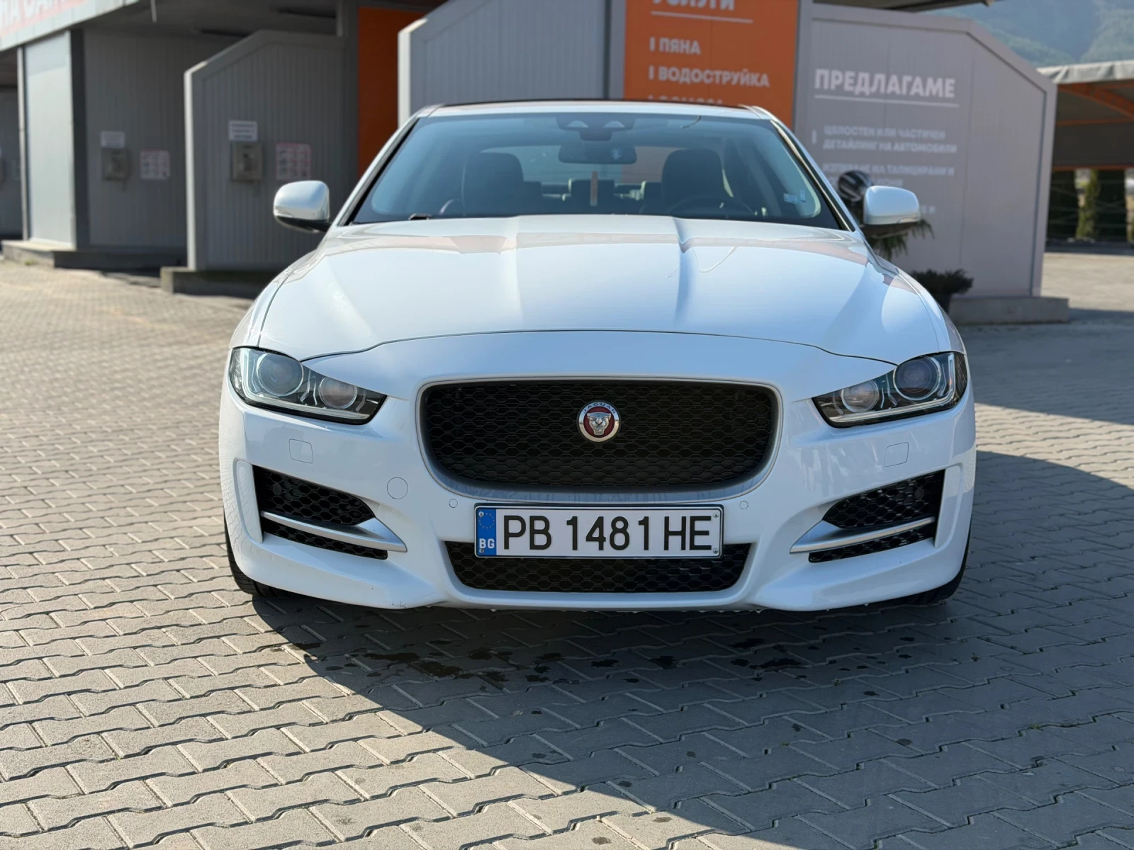 Jaguar XE, снимка 8 - Автомобили и джипове - 53854842