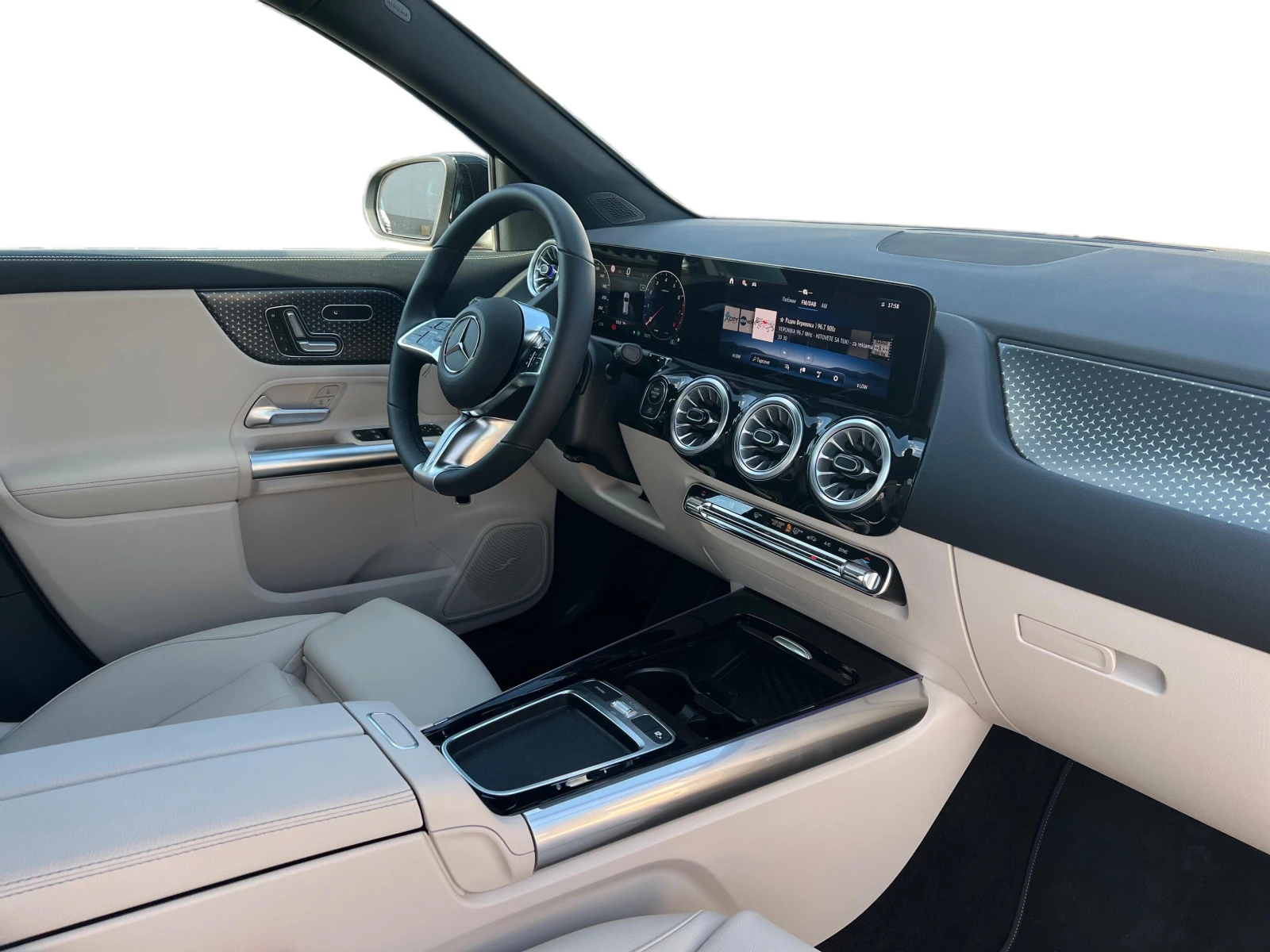 Mercedes-Benz GLA 180 | Mobile.bg � ����������� 9