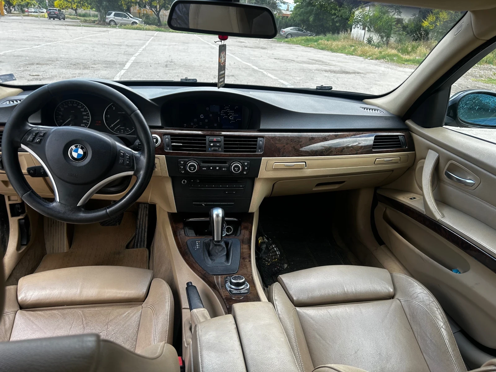 BMW 320 320d, снимка 9 - Автомобили и джипове - 54099017
