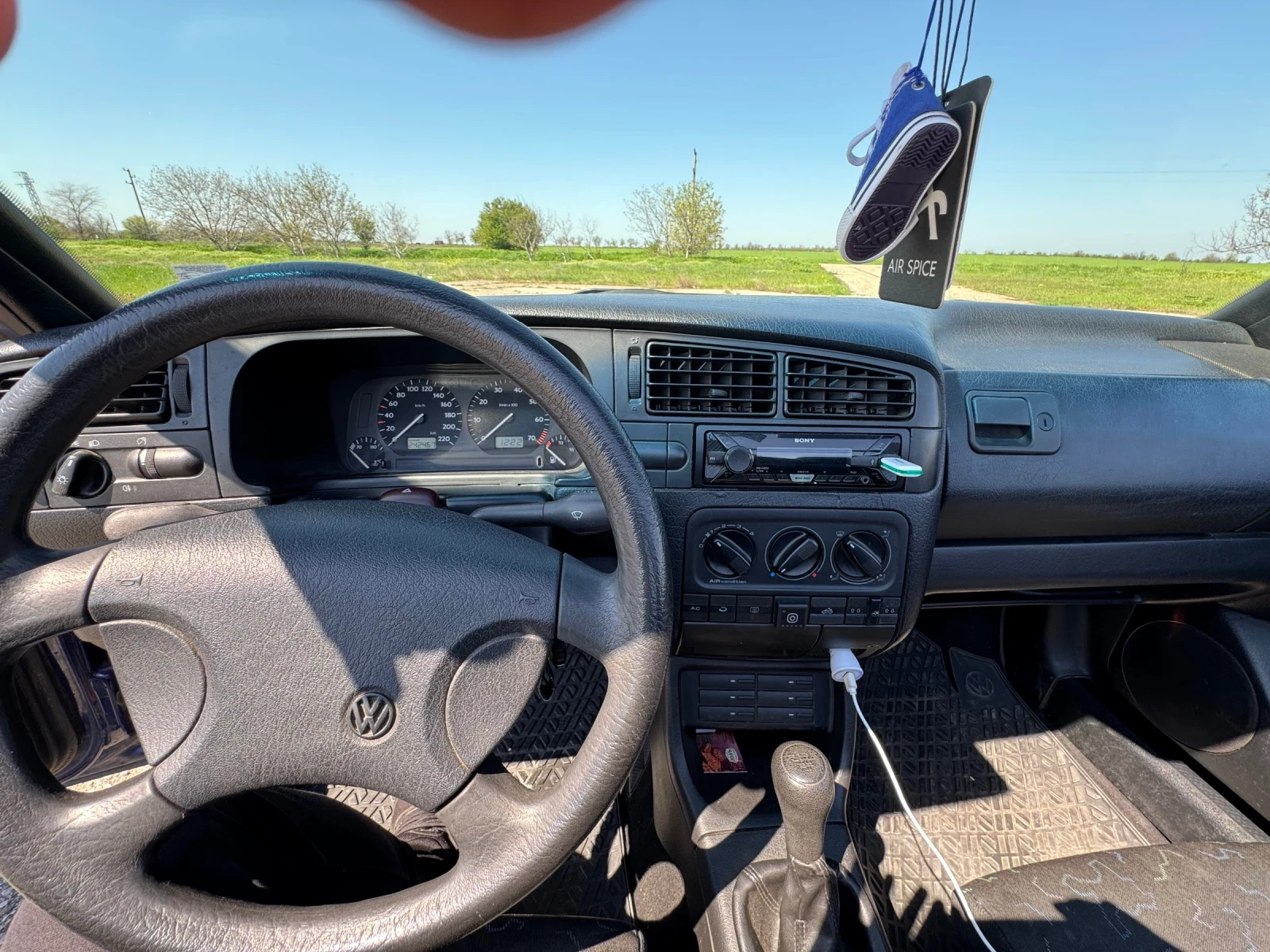 VW Golf 1.6 100к.с.??, снимка 13 - Автомобили и джипове - 54243633