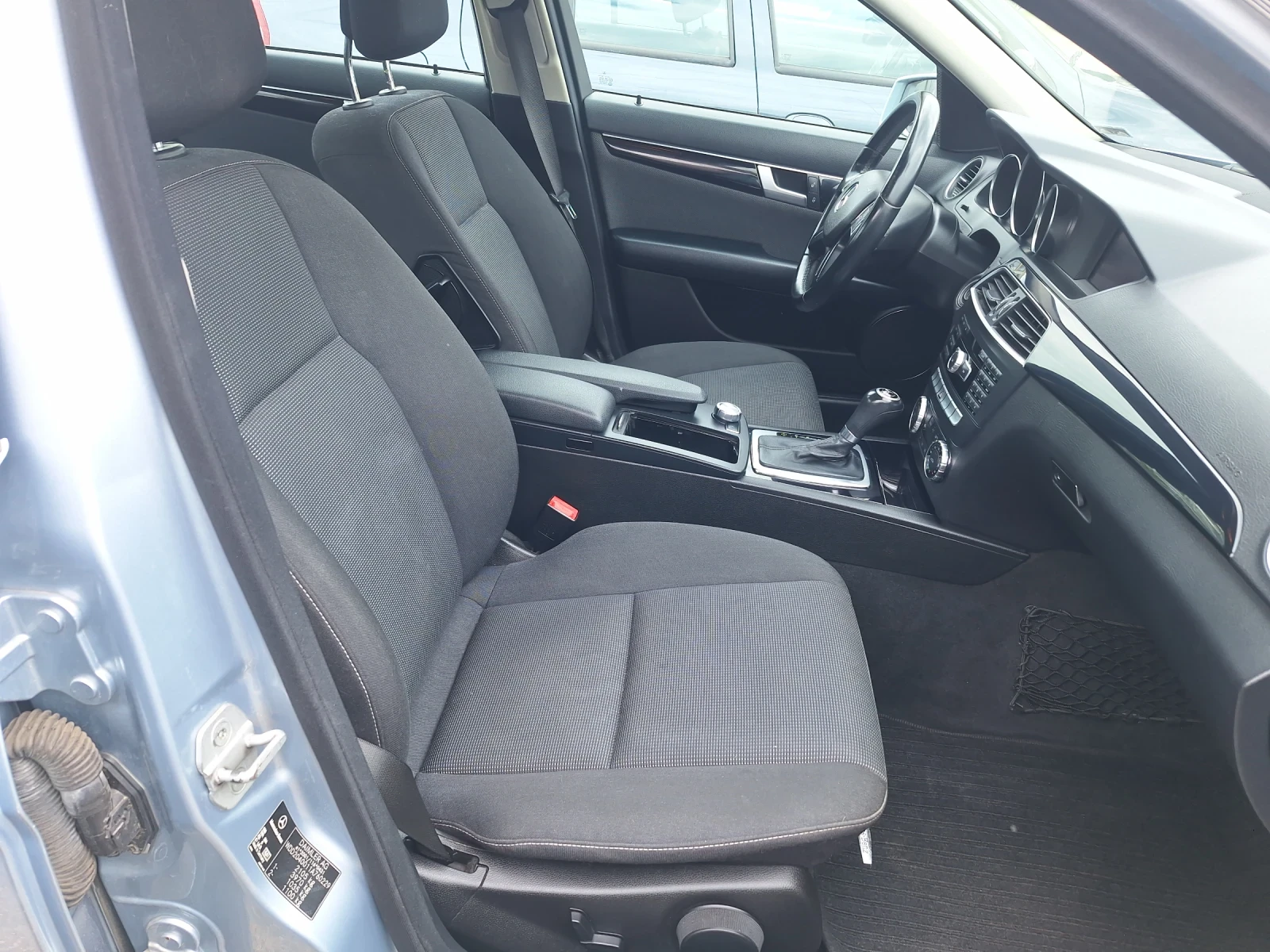 Mercedes-Benz C 200 2.2 CDI AMG, снимка 8 - Автомобили и джипове - 54491981